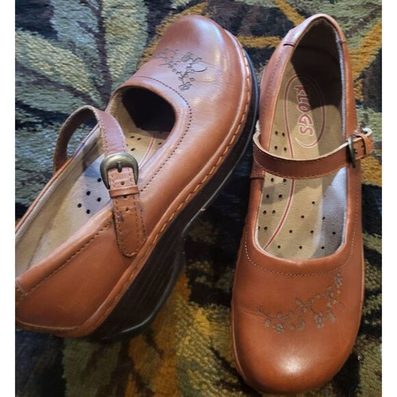 Klogs Mary Janes Women's 8 Wide Tan Leather Floral Tooled Chunky Platform - Picture 1 of 6